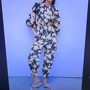 Print crop top and pants